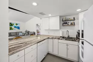 2426 SE Cooper Ln, Port Saint Lucie, FL 34984 - Photo 8