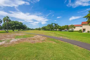16 Vista Palm Ln, Vero Beach, FL 32962 - Photo 4