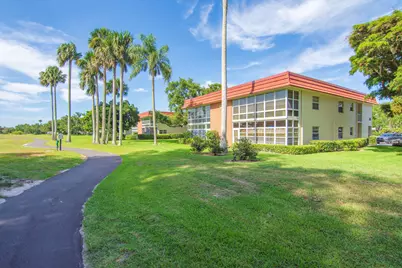 16 Vista Palm Lane #106, Vero Beach, FL 32962 - Photo 10