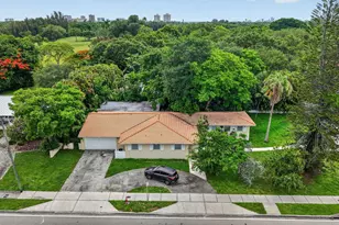 601 NE 105th St, Miami Shores, FL 33138 - Photo 2