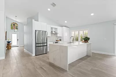10112 Aqua Vista Way, Boca Raton, FL 33428 - Photo 8