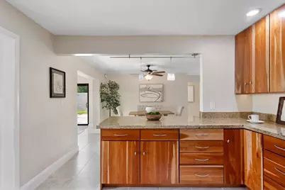 4550 NE 2nd Avenue, Oakland Park, FL 33334 - Photo 12