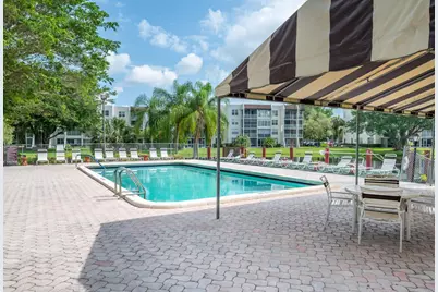 9430 Poinciana Place #110, Davie, FL 33324 - Photo 14