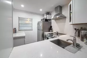 9430 Poinciana Pl, Davie, FL 33324 - Photo 2
