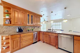 851 E Plantation Cir, Plantation, FL 33324 - Photo 22