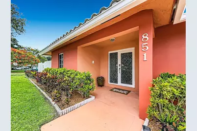 851 E Plantation Circle, Plantation, FL 33324 - Photo 2