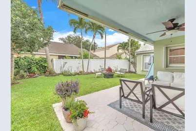 1097 Roble Way, Palm Beach Gardens, FL 33410 - Photo 22