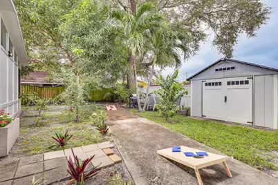 124 SW 2nd Street, Hallandale Beach, FL 33009 - Photo 28