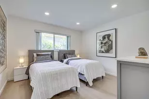 124 SW 2nd Ave, Hallandale Beach, FL 33009 - Photo 20