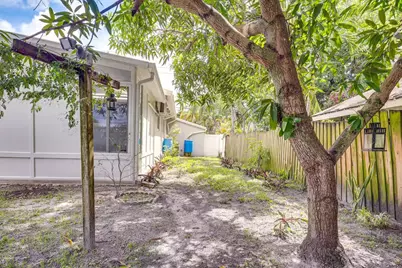 124 SW 2nd Avenue, Hallandale Beach, FL 33009 - Photo 30