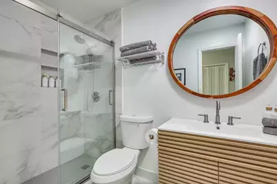 124 SW 2nd Avenue, Hallandale Beach, FL 33009 - Photo 18