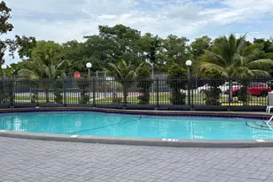 8051 S Colony Cir, Tamarac, FL 33321 - Photo 14