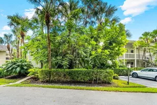 11863 Wimbledon Circle, Wellington, FL 33414 - Photo 24