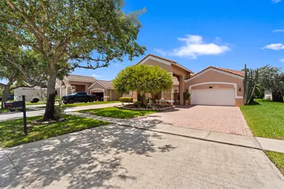 16429 NW 16th Street, Pembroke Pines, FL 33028 - Photo 2
