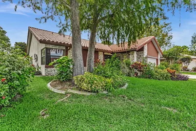 7908 NW 85th Terrace, Tamarac, FL 33321 - Photo 8
