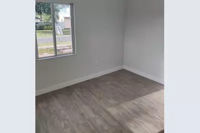 210 SW 7th Street, Dania Beach, FL 33004 - Photo 8