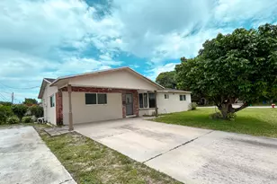 441 SW 6th Ave, Boynton Beach, FL 33435 - Photo 2
