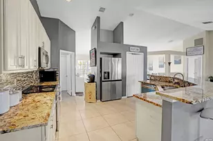981 SW McComkle Ave, Port Saint Lucie, FL 34953 - Photo 20