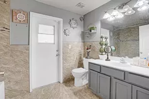 981 SW McComkle Ave, Port Saint Lucie, FL 34953 - Photo 32