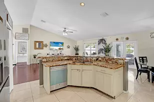 981 SW McComkle Ave, Port Saint Lucie, FL 34953 - Photo 20