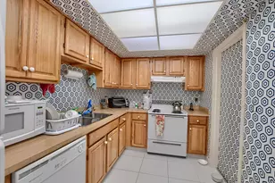 7754 Lakeside Blvd, Boca Raton, FL 33434 - Photo 4
