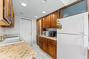 1045 SE 15th St, Fort Lauderdale, FL 33316 - Photo 8