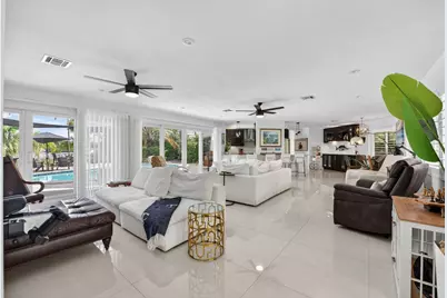 2375 SE 8th Street SE, Pompano Beach, FL 33062 - Photo 2