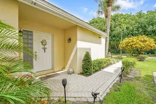 7917 Travlers Tree Dr, Boca Raton, FL 33433 - Photo 6