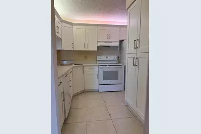 703 Sunny Pine Way #B3, Greenacres, FL 33415 - Photo 4