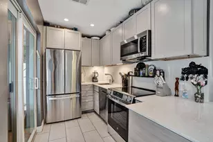 4641 NE 6th Ave, Oakland Park, FL 33334 - Photo 10