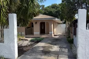 2975 NW 96th St, Miami, FL 33147 - Photo 8