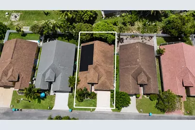 1059 Fairfax Circle W, Boynton Beach, FL 33436 - Photo 2