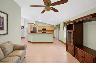 1059 Fairfax Cir W, Boynton Beach, FL 33436 - Photo 12