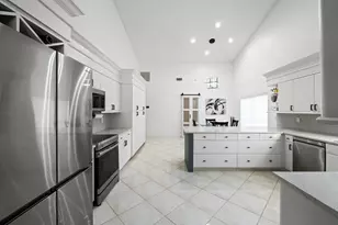 8505 NW 77th St, Tamarac, FL 33321 - Photo 14