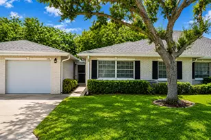 10098 S 42nd Dr, Boynton Beach, FL 33436 - Photo 2