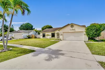 54 Cedar Circle, Boynton Beach, FL 33436 - Photo 4