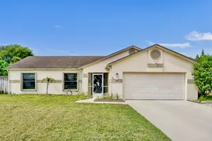 54 Cedar Cir, Boynton Beach, FL 33436 - Photo 1