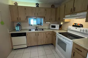 7911 Southgate Blvd, North Lauderdale, FL 33068 - Photo 12