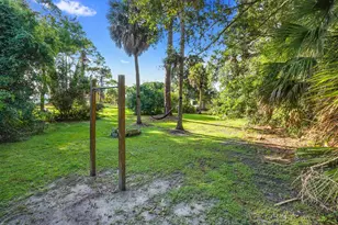 203 E Easy St, Fort Pierce, FL 34982 - Photo 14