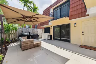 730 NW 99th Cir, Plantation, FL 33324 - Photo 4