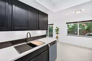5611 NW 21st St, Lauderhill, FL 33313 - Photo 16