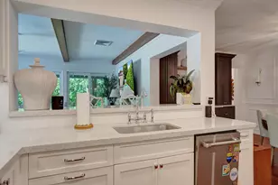 2749 NE 35th Dr, Fort Lauderdale, FL 33308 - Photo 10