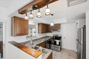 107 SE Selva Ct, Port Saint Lucie, FL 34983 - Photo 6