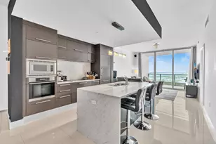 900 Biscayne Blvd, Miami, FL 33132 - Photo 2