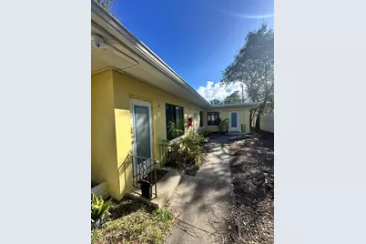 214 S Palmway, Lake Worth Beach, FL 33460 - Photo 2