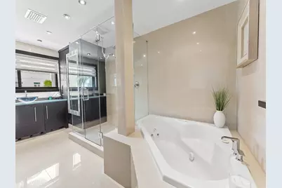 76 Isle Of Venice Drive #G, Fort Lauderdale, FL 33301 - Photo 32