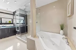 76 Isle of Venice Dr, Fort Lauderdale, FL 33301 - Photo 32