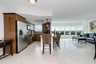 2500 NE 48th Ln, Fort Lauderdale, FL 33308 - Photo 14