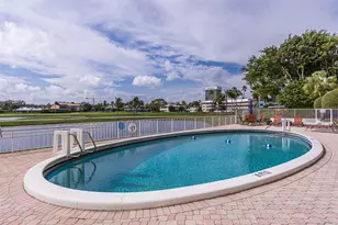 2500 NE 48th Ln, Fort Lauderdale, FL 33308 - Photo 8