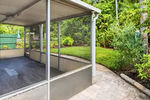 735 NE 34th Ct, Oakland Park, FL 33334 - Photo 14